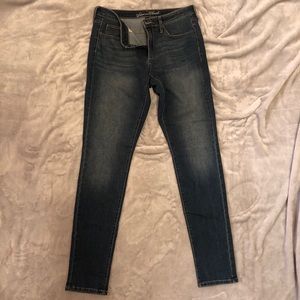 UNIVERSAL THREADS Jeans
